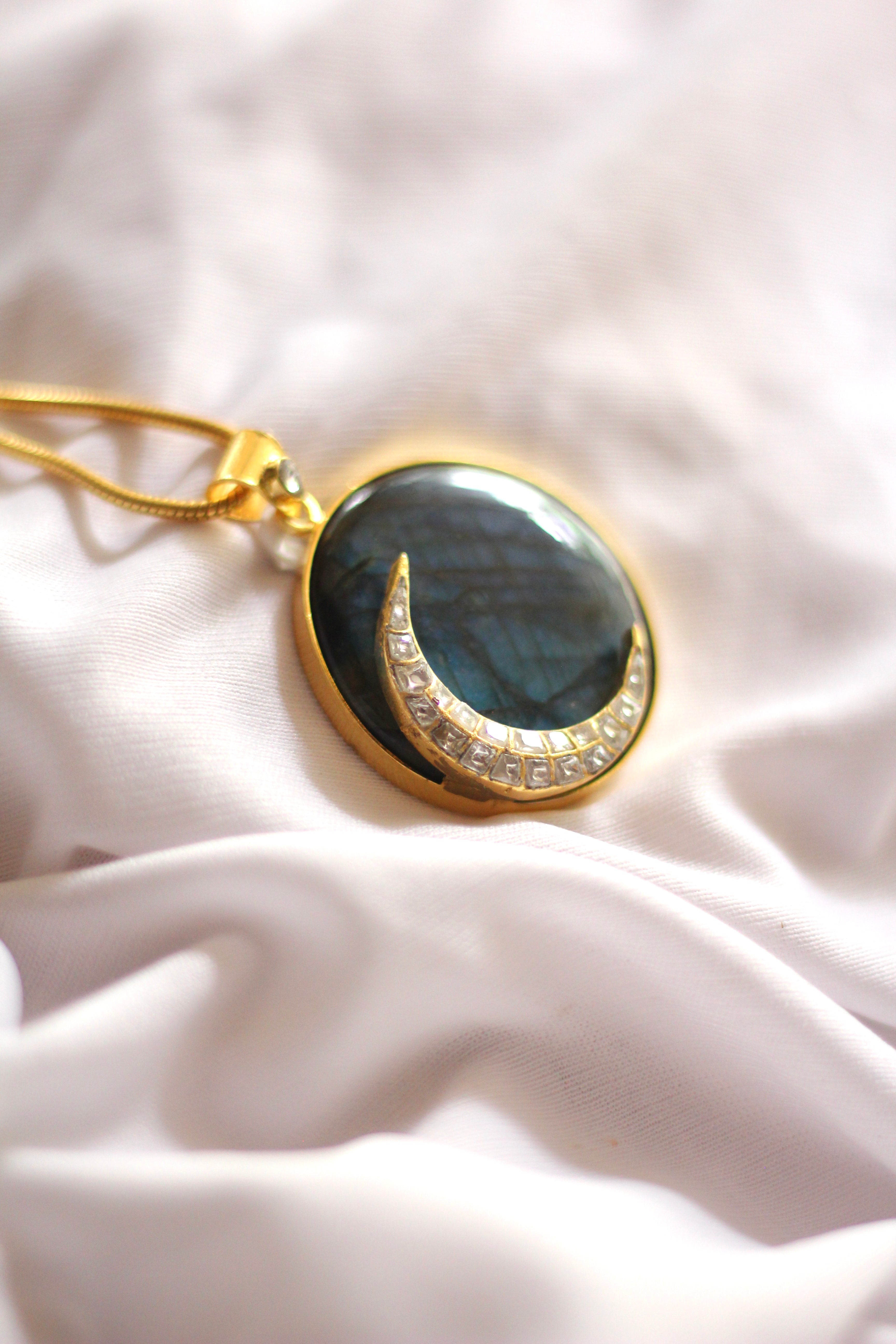 Pooja Jadau Crescent on a Labradorite Circle Pendant