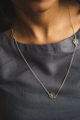 Tiny Flowers Filgree Necklace