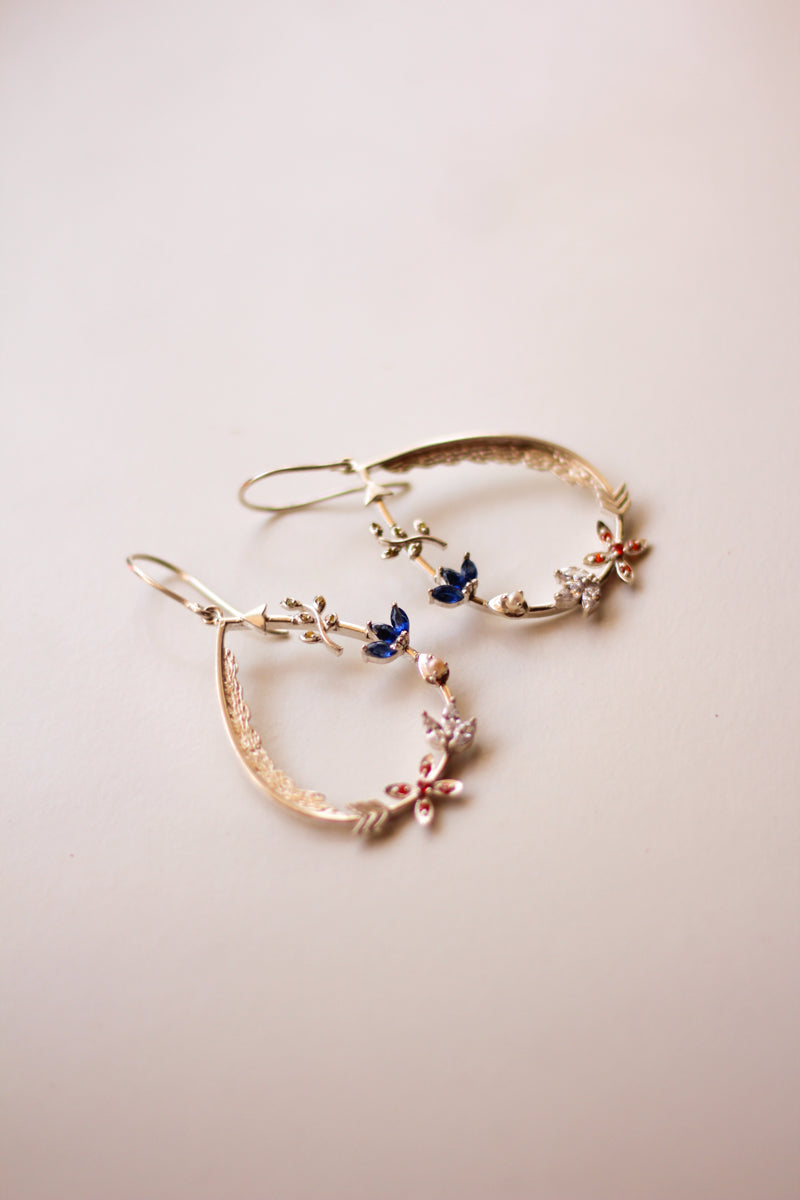 Kamadeva's Arrow In A Waterdrop Hoop Earrings (Silver)
