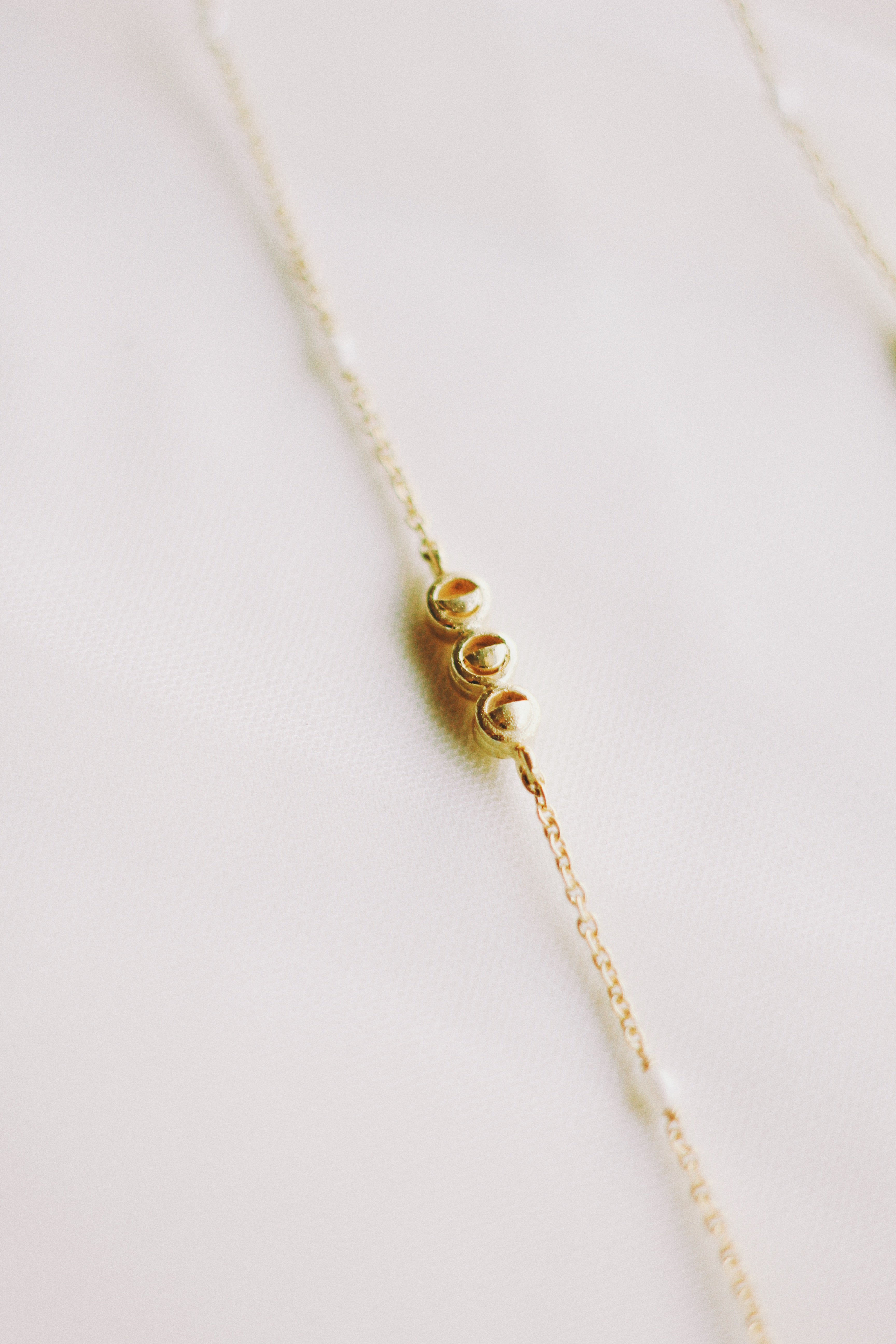 Navaratna Lunar Cycle Arc Necklace