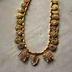 The Tarkari Sara Gemstone Necklace