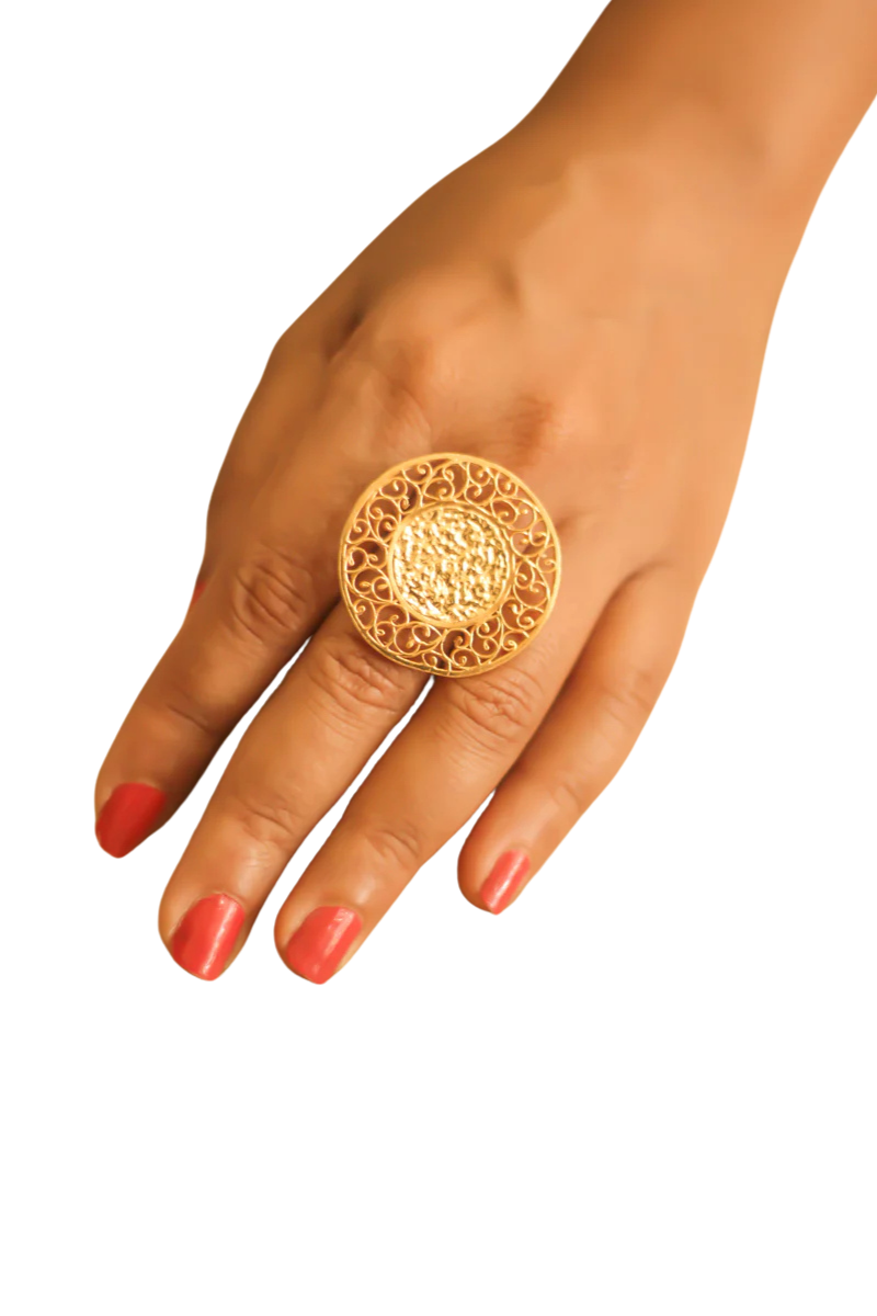 Beaten Circle Filigree Ring (Gold-Plated)