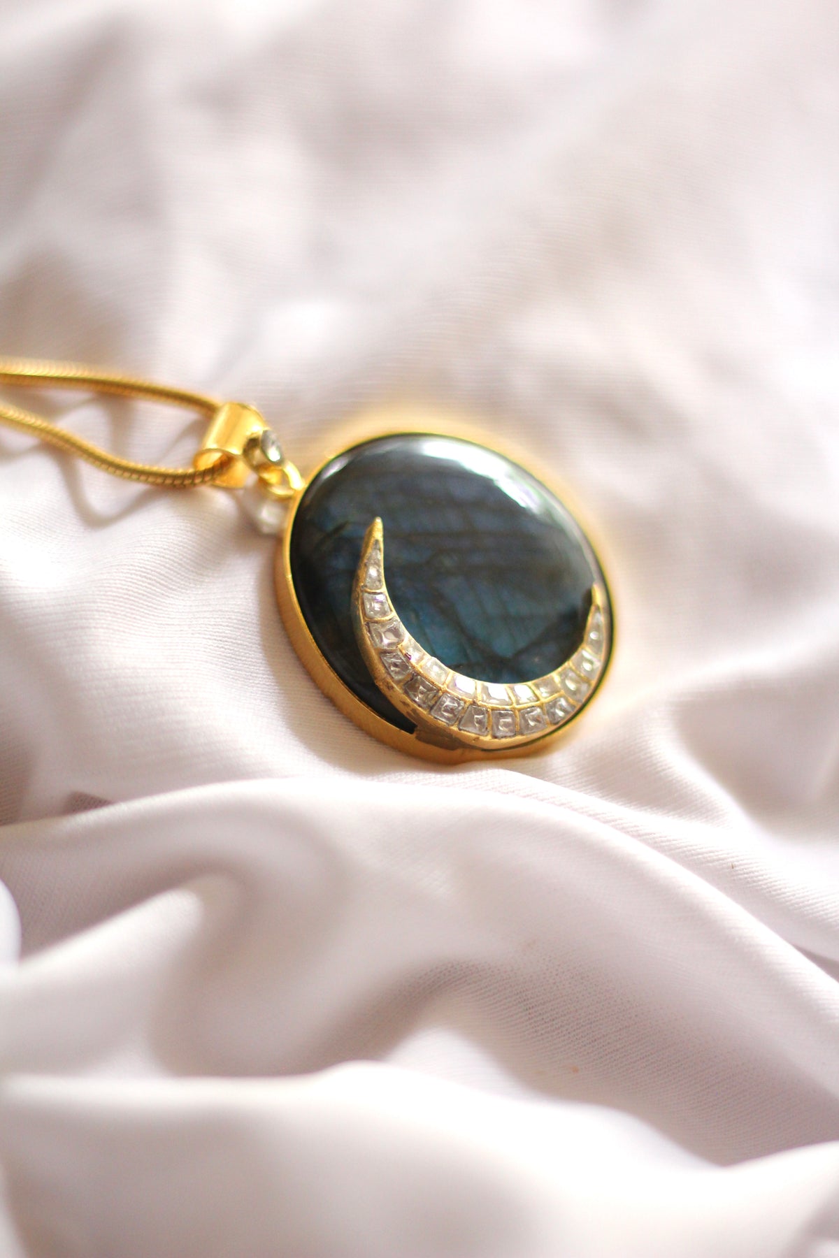 Pooja Jadau Crescent on a Labradorite Circle Pendant