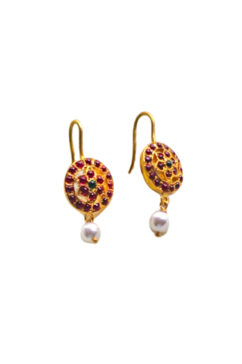Meenakshi Circle With Pearl Earring
