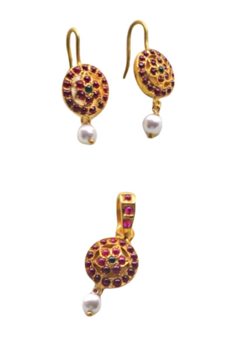 Meenakshi Circle With Pearl Set (Earrings + Pendants)