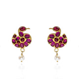 Swan Pearl Stud