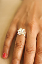 Load image into Gallery viewer, Blooming Lotus Ring (Silver)
