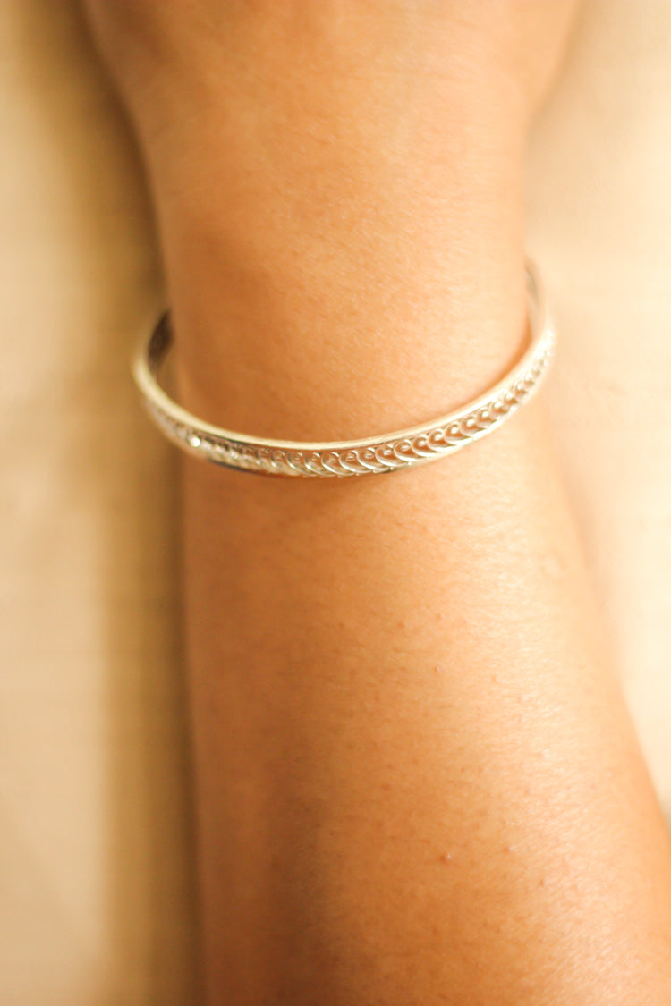 Growing Spiral Bangle (Silver)
