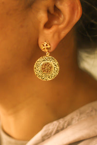 Filigree Beaten Circle Stud Earrings (Gold-Plated)