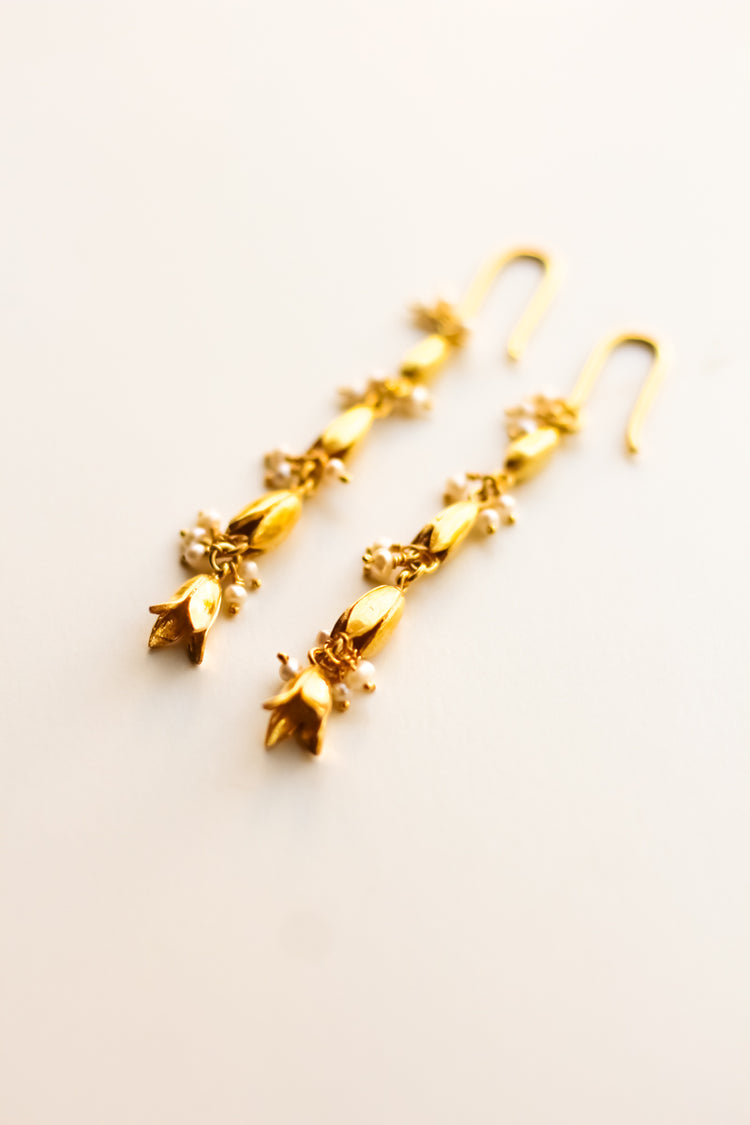 Jasmine & Pearl Hook Earrings (Gold)