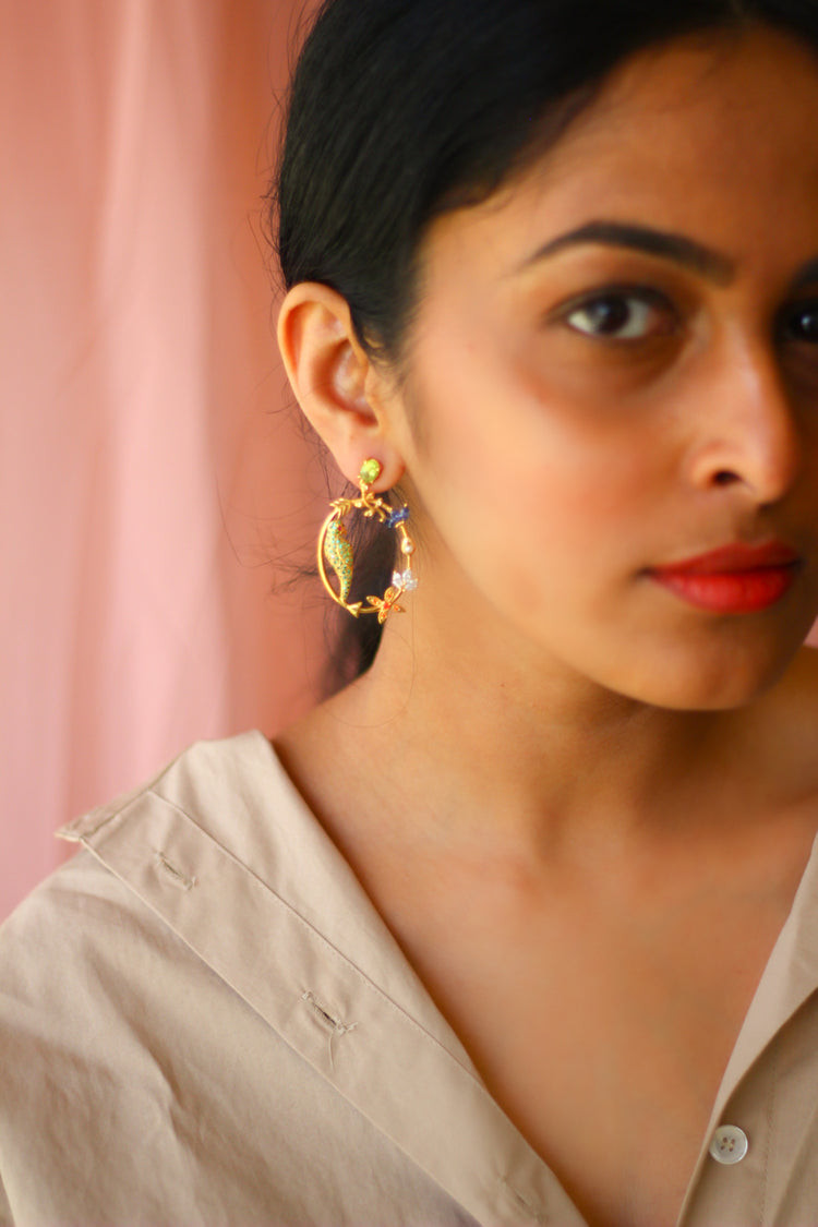 Peridot Studded Parrot In Circular Arrow With Kamadeva’s 5 Flowers Earrings