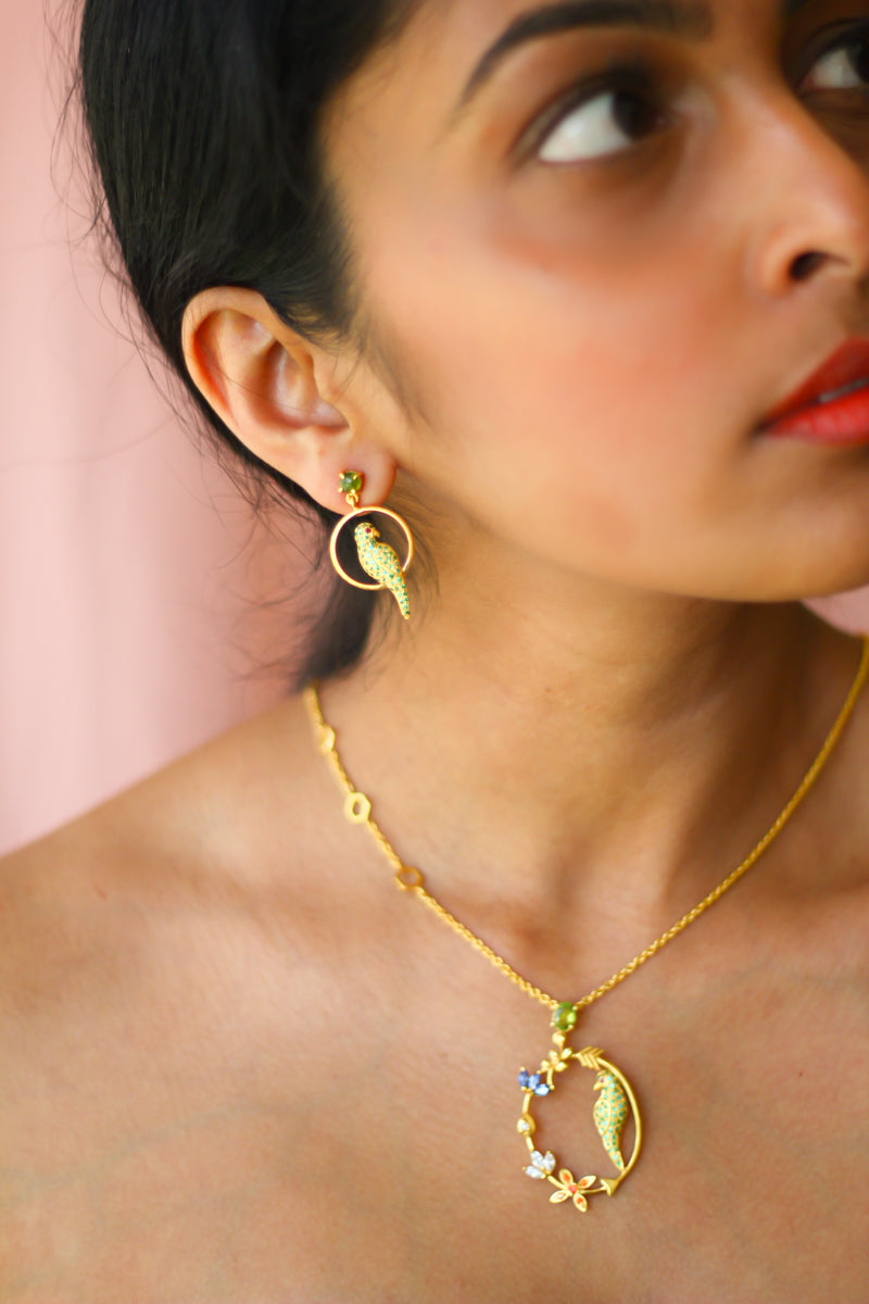 Peridot Studded In Circular Arrow With Kamadeva’s 5 Flowers Necklace (Gold-plated)