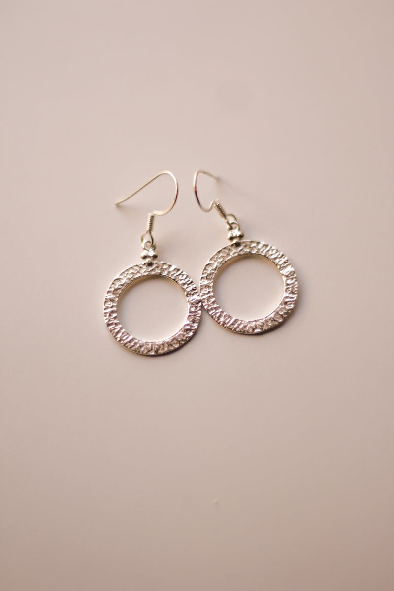 Beaten Circle Hoop Earrings (Silver)