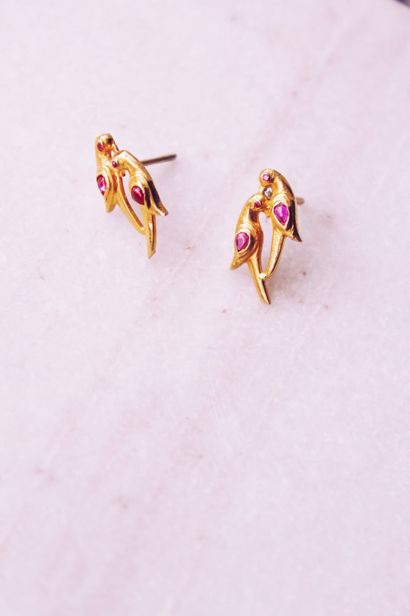 Parrots In Love Stud (Gold-plated)