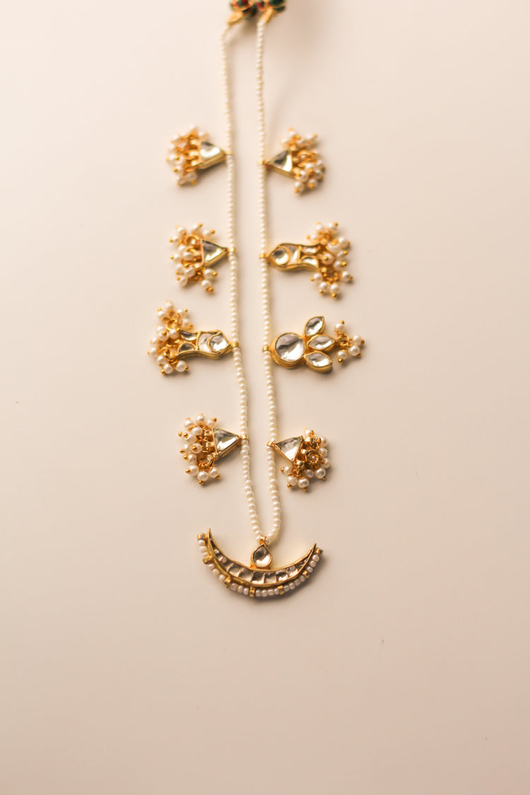 Nila Kundan Necklace With Earrings ( Gold )
