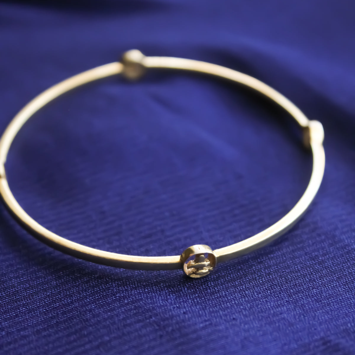 Lingam Bangle (Silver)