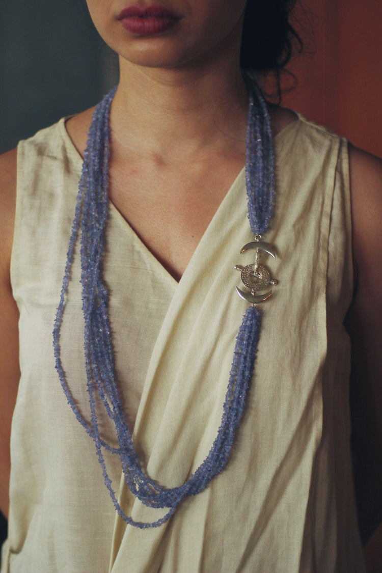 Lolite Gemstone Chips String Necklace