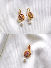 Load image into Gallery viewer, Meenakshi Circle With Pearl Set (Earrings + Pendants)
