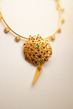Load image into Gallery viewer, The Painter&#39;s Temple Choker (Gold-Plated)
